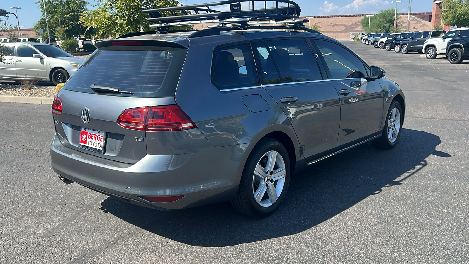 2015 Volkswagen Golf SportWagen TDI S 23