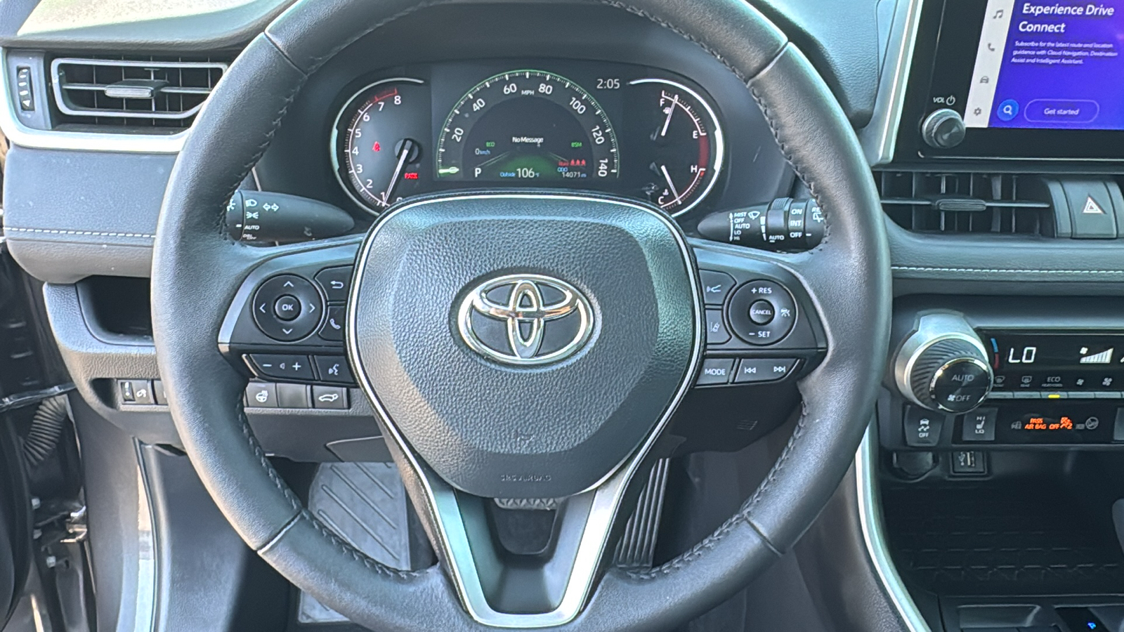 2024 Toyota RAV4 XLE 8