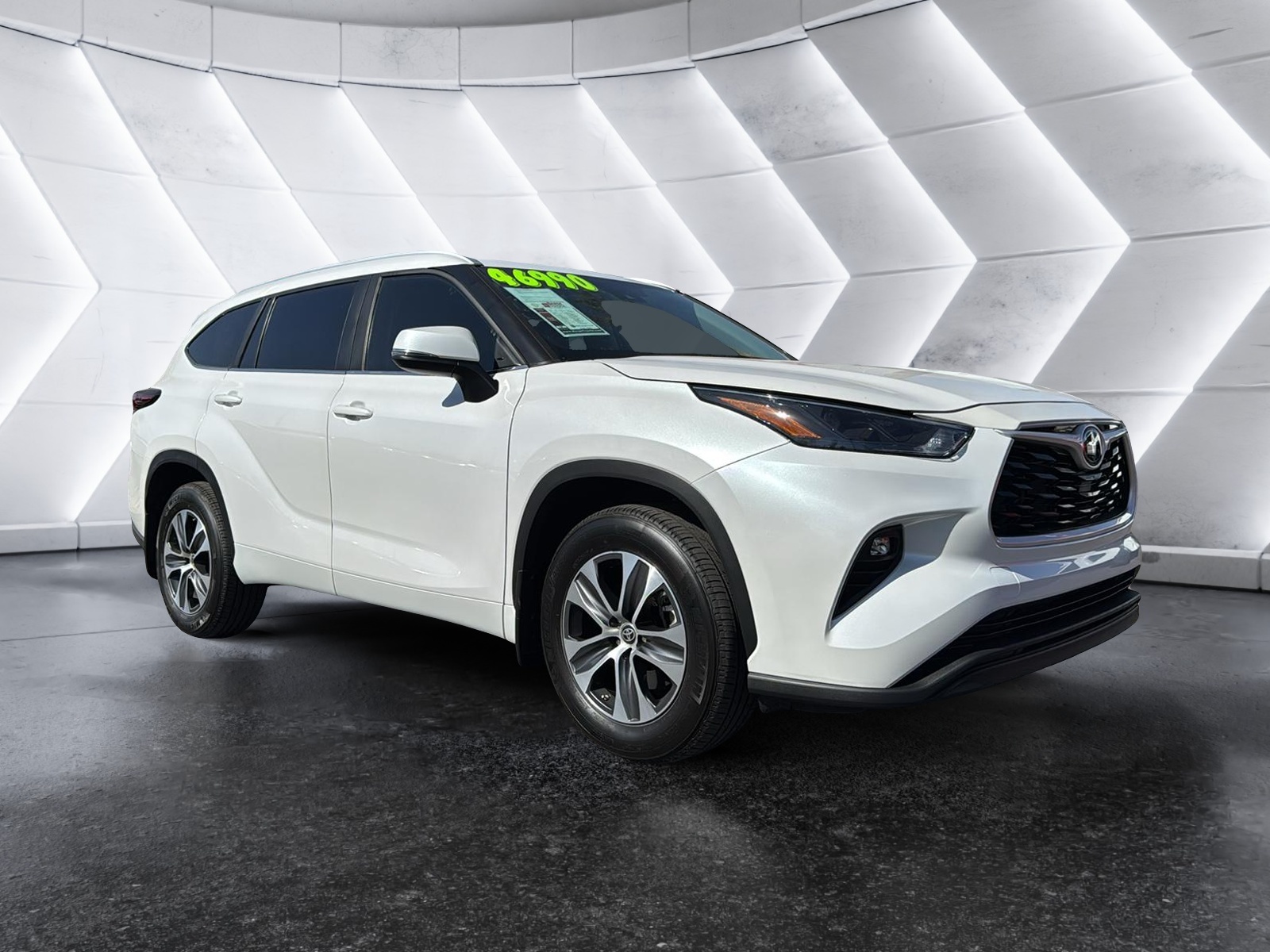 2024 Toyota Highlander XLE 1