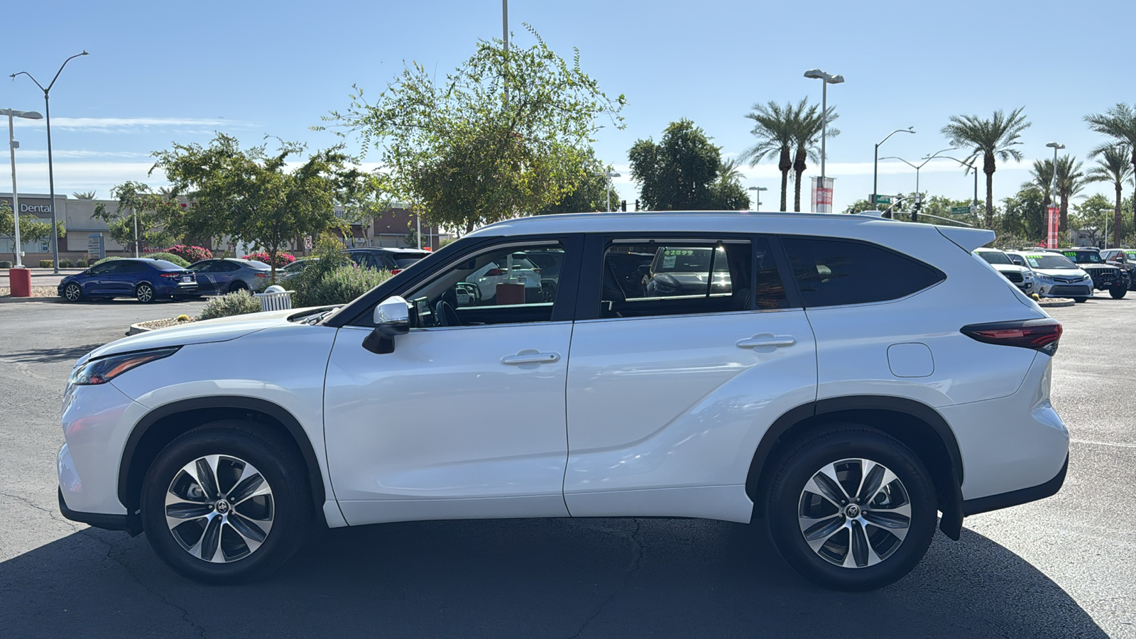 2024 Toyota Highlander XLE 3