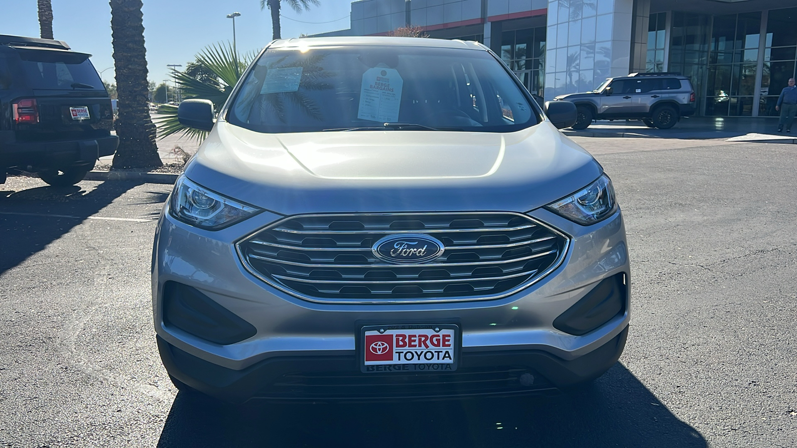 2020 Ford Edge SE 2