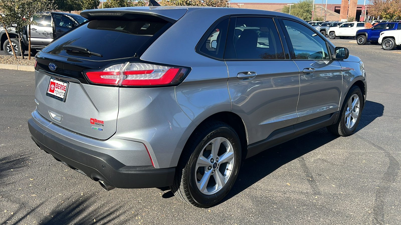 2020 Ford Edge SE 23