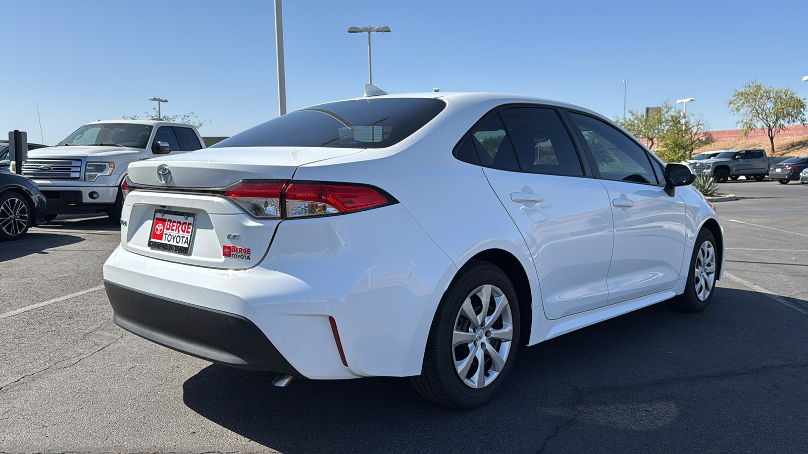 2024 Toyota Corolla LE 23