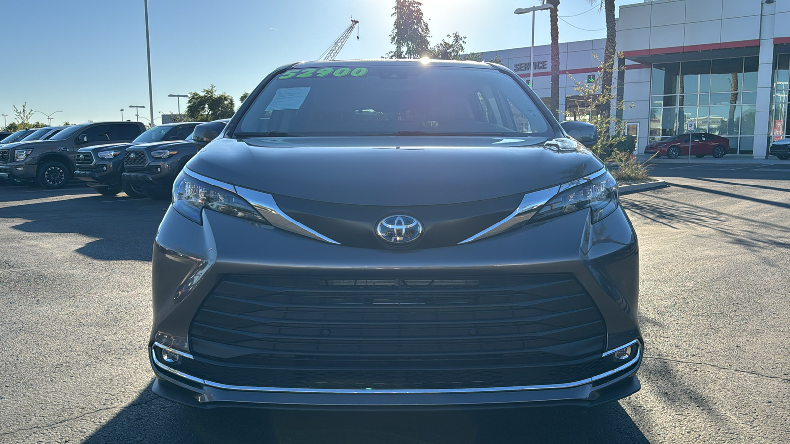 2024 Toyota Sienna XLE 2