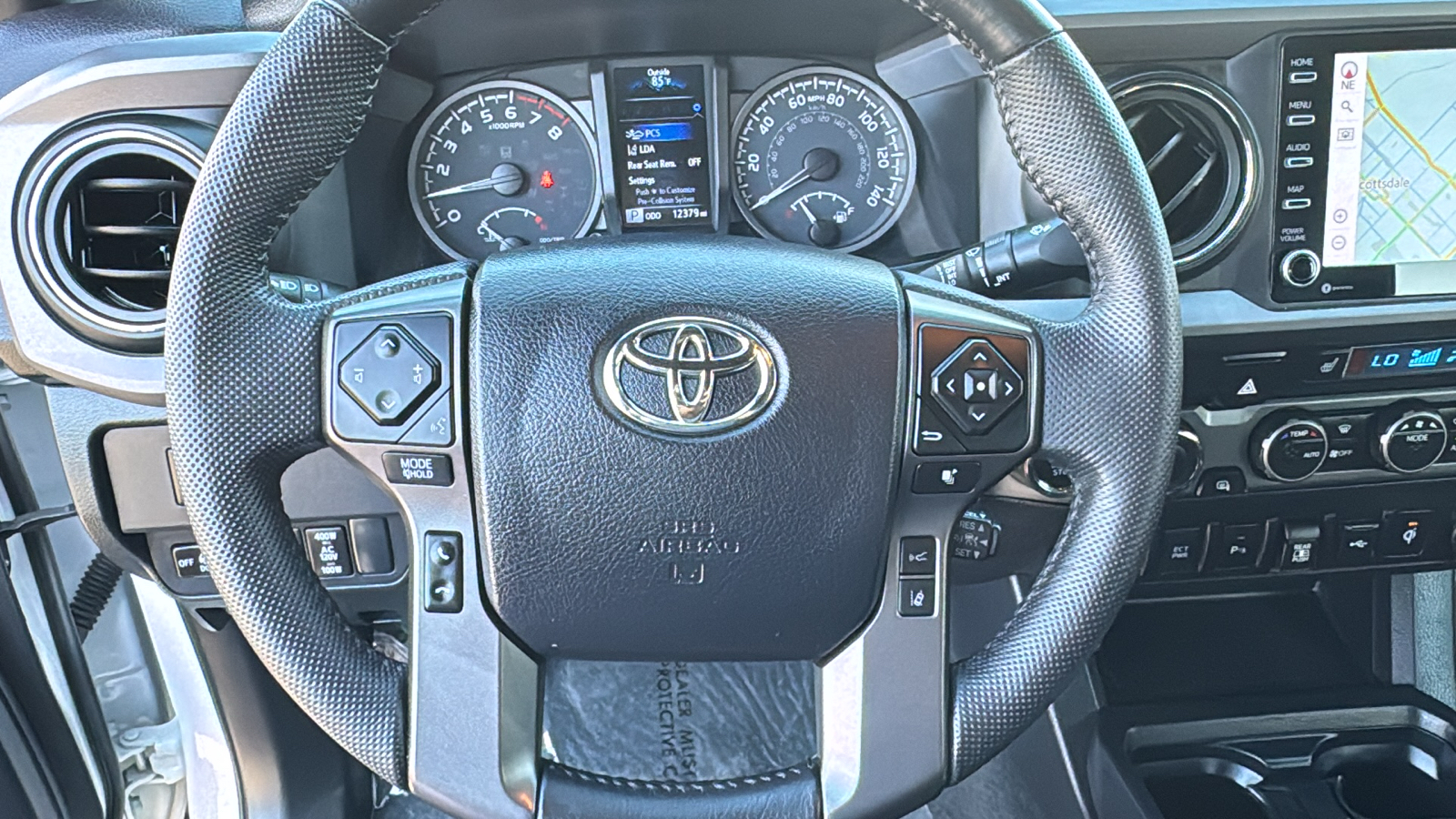 2023 Toyota Tacoma 4WD TRD Off Road 8