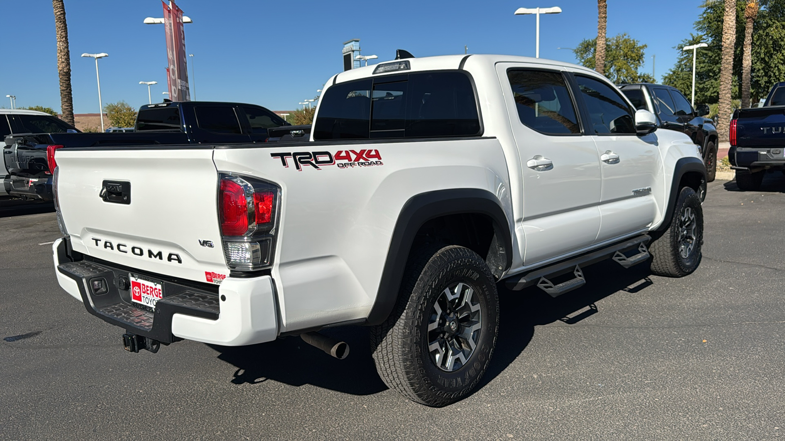 2023 Toyota Tacoma 4WD TRD Off Road 23