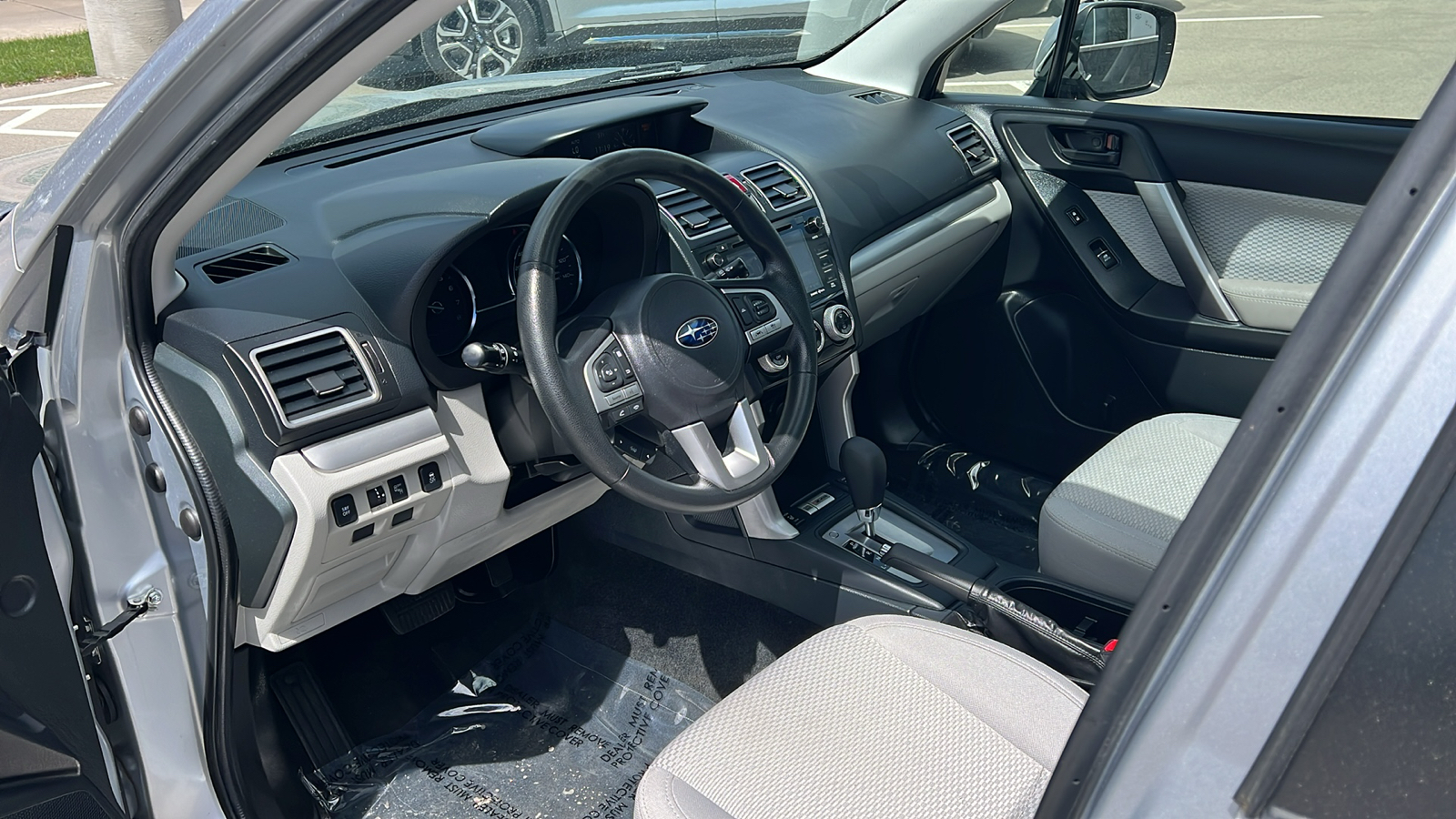2018 Subaru Forester 2.5IPREM 28