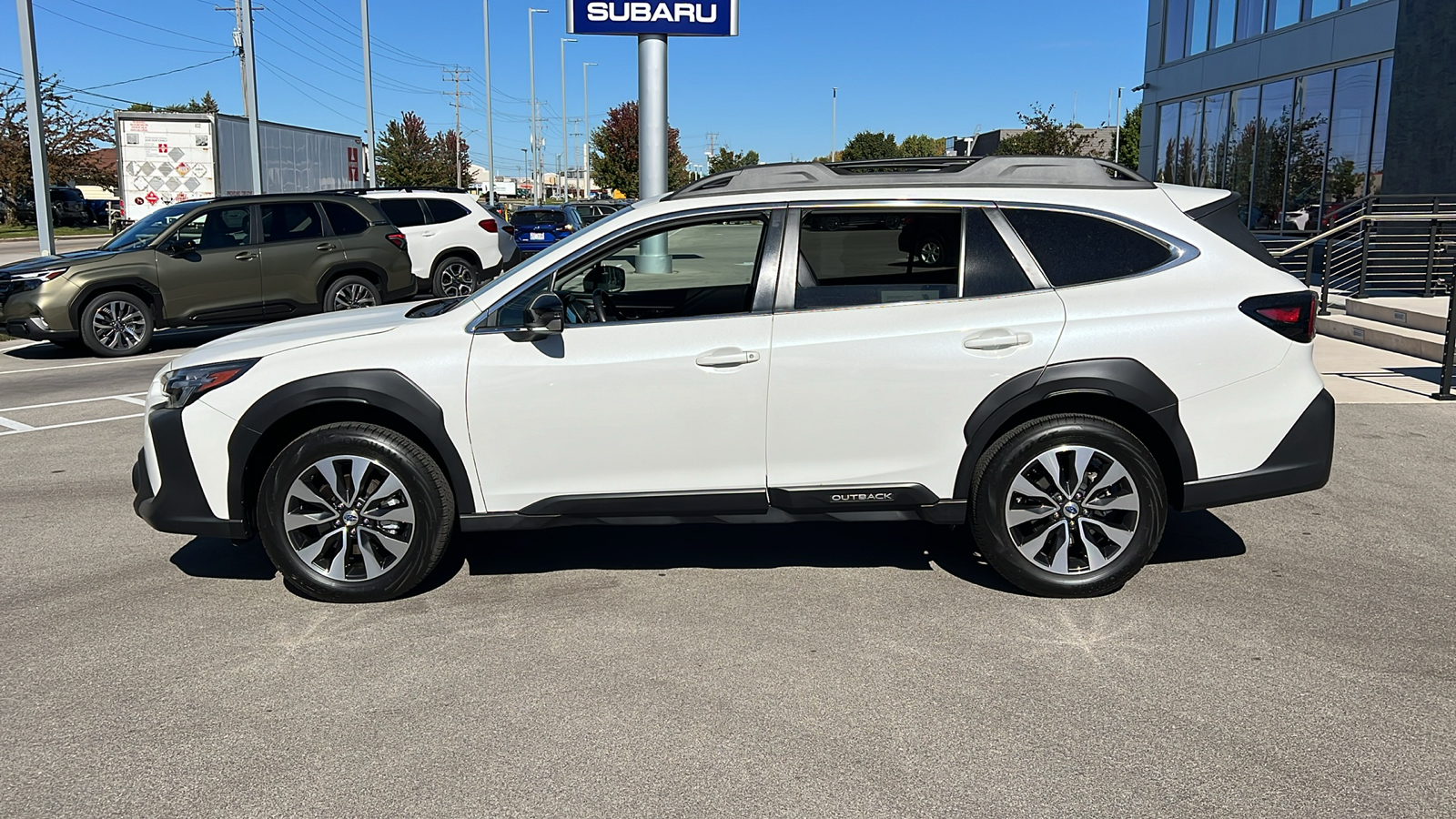 2023 Subaru Outback Limited 3