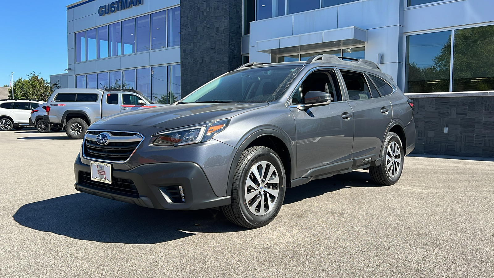 2022 Subaru Outback Premium 1