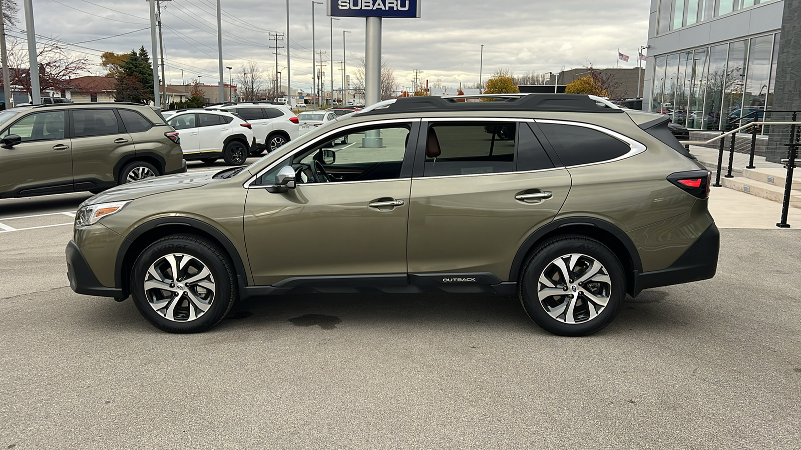 2022 Subaru Outback Touring 3