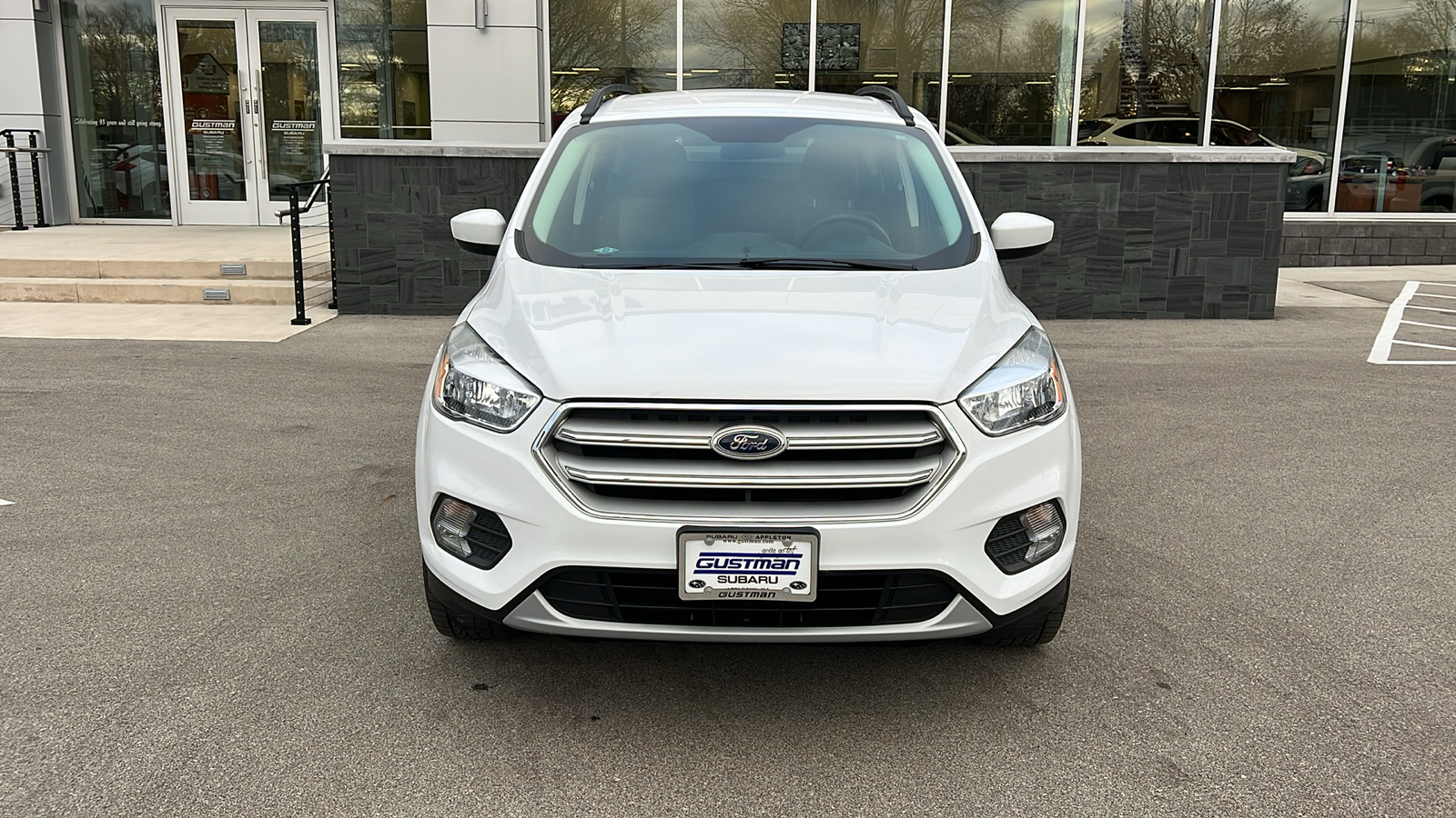 2018 Ford Escape SE 32