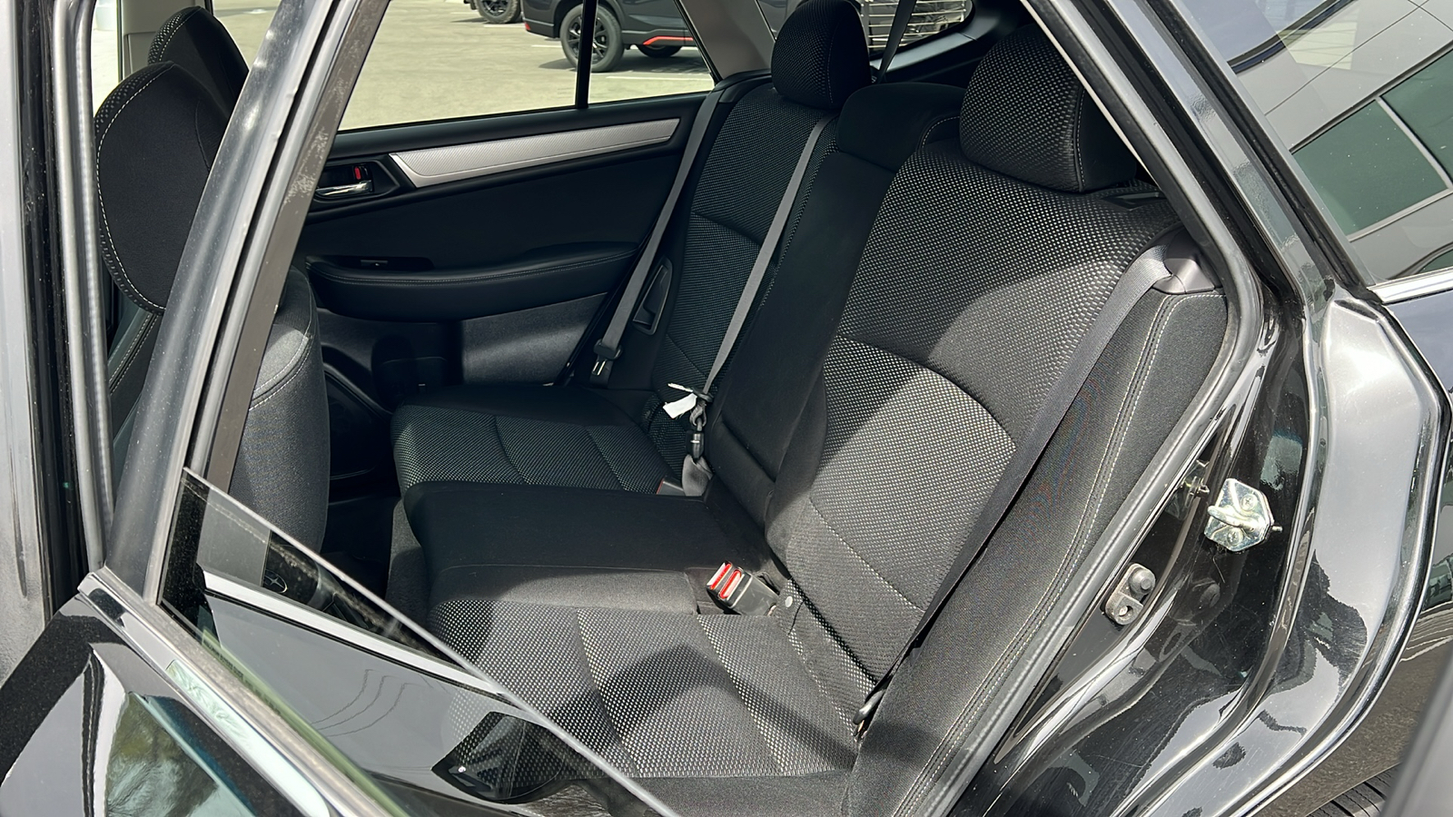2017 Subaru Outback Premium 28