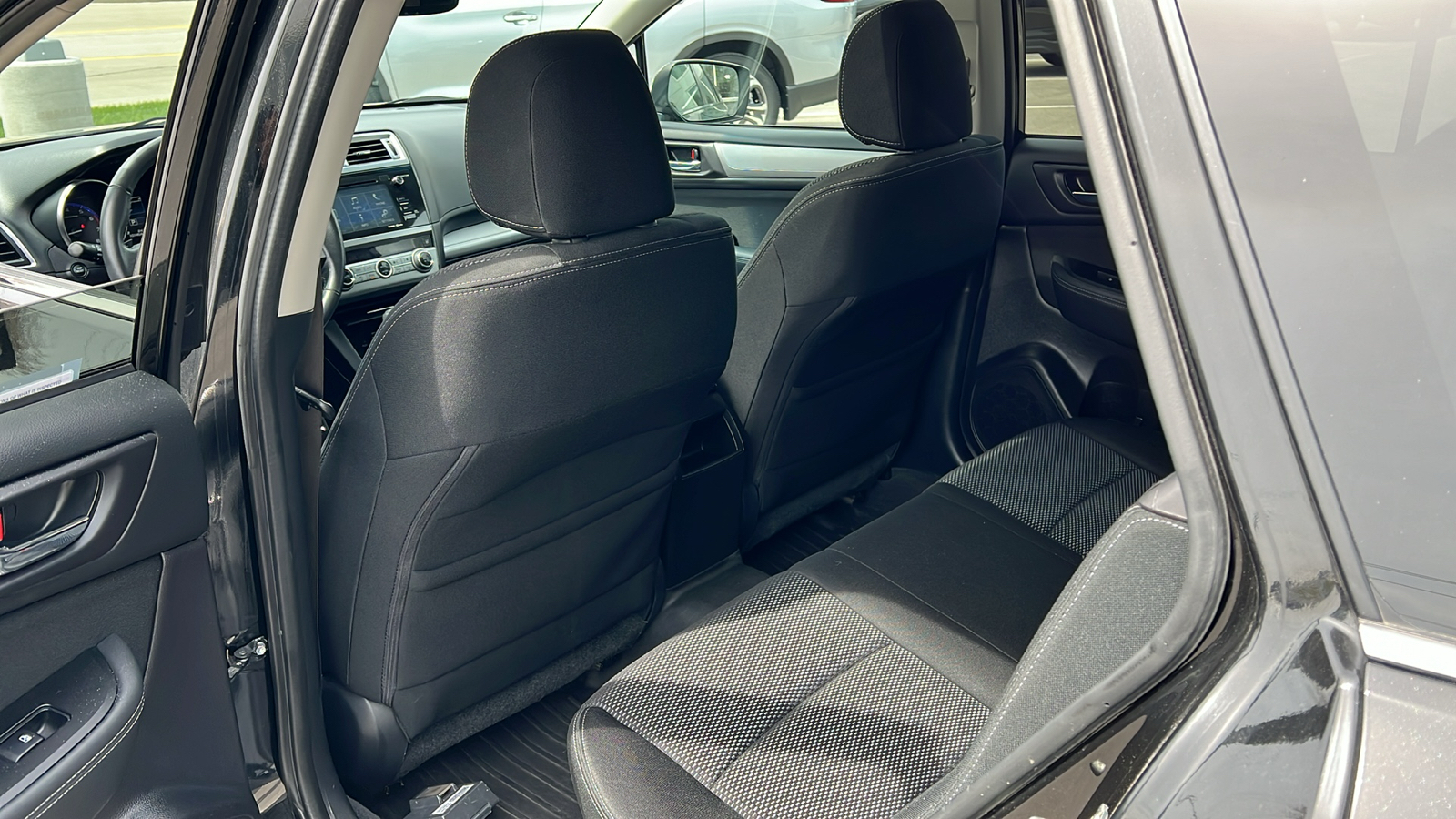 2017 Subaru Outback Premium 29
