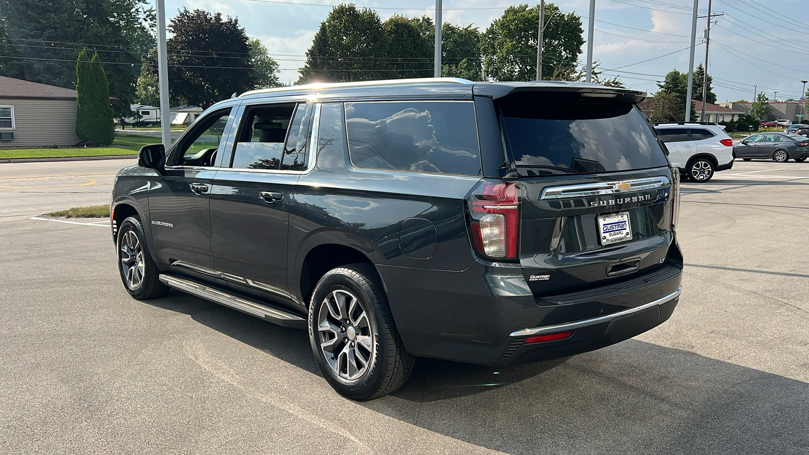 2022 Chevrolet Suburban LT 4