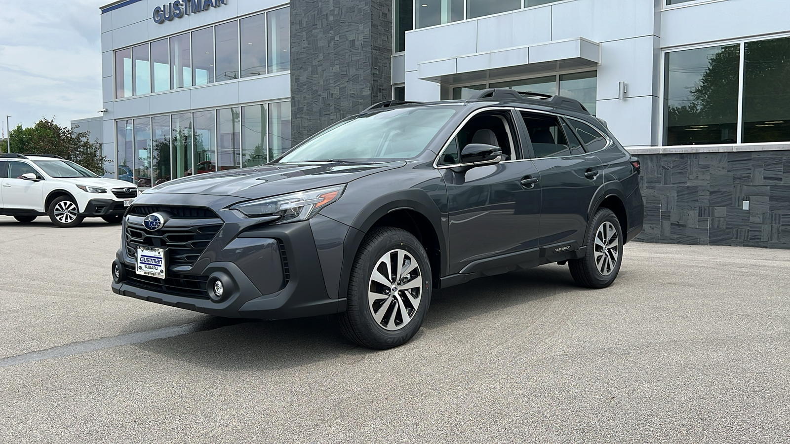 2025 Subaru Outback Premium 1