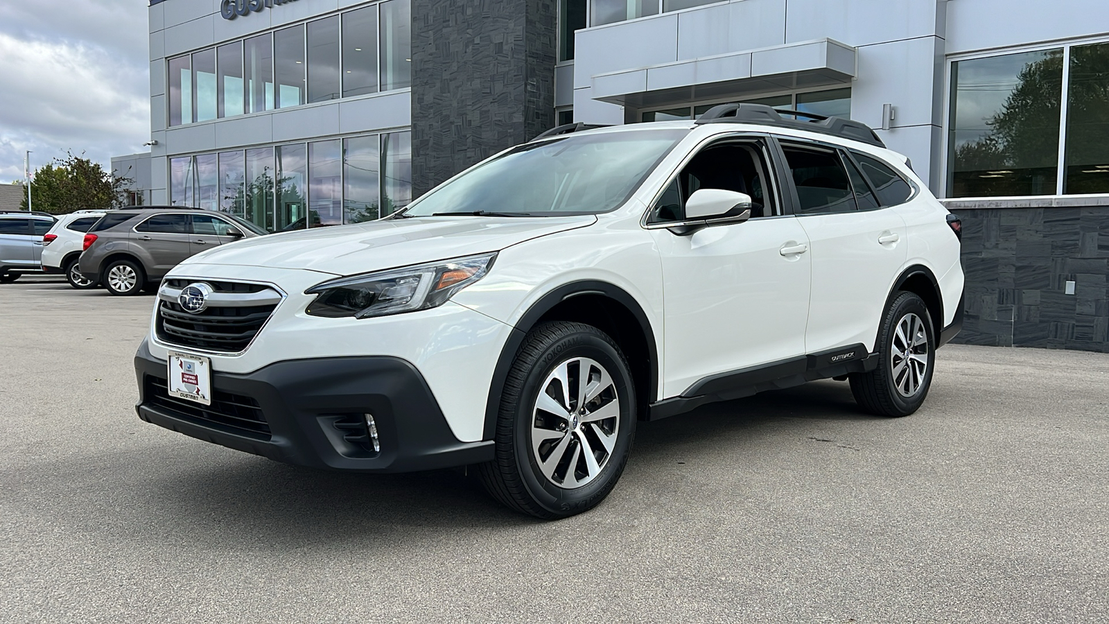 2020 Subaru Outback Premium 1