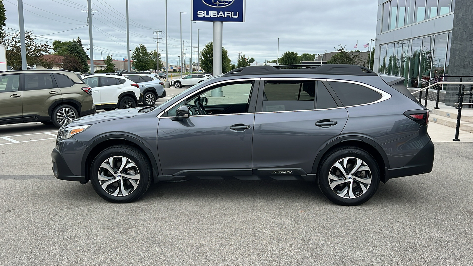 2022 Subaru Outback Limited 3