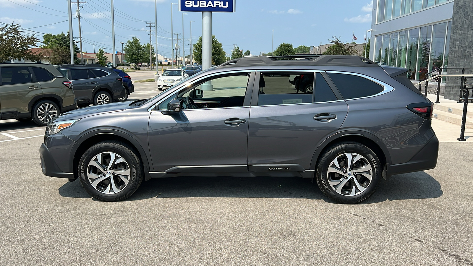 2020 Subaru Outback Limited 3