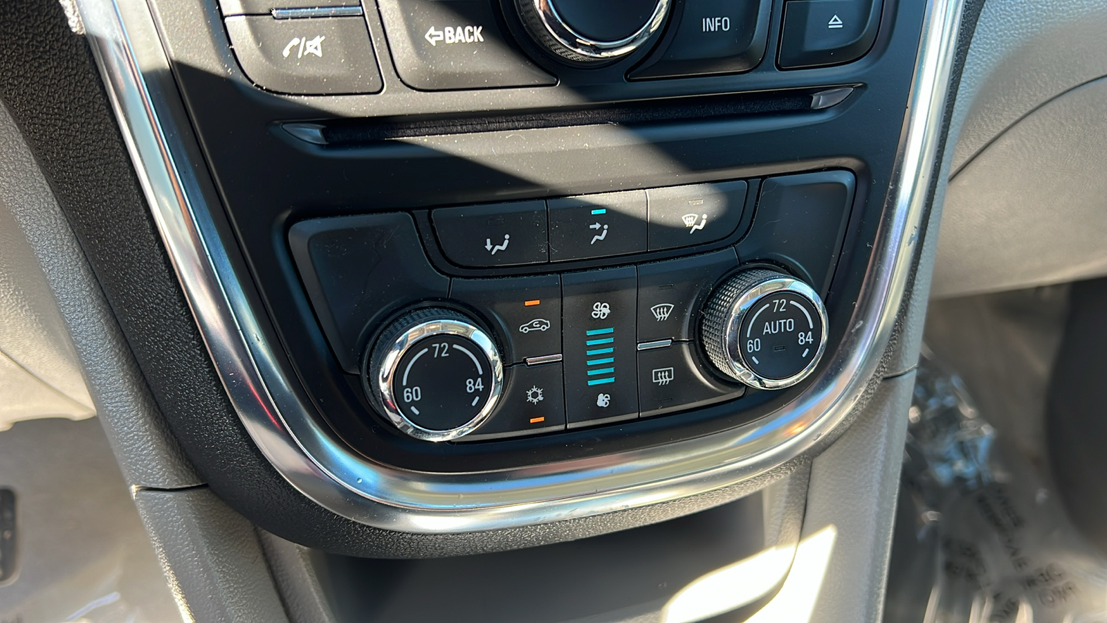 2015 Buick Encore Convenience 19