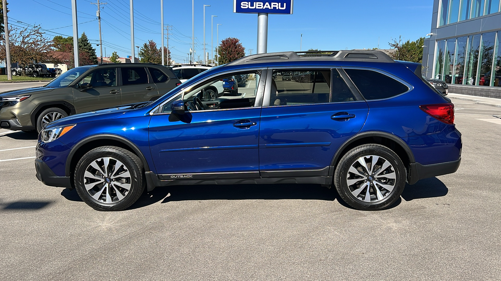 2016 Subaru Outback 2.5i Limited 3