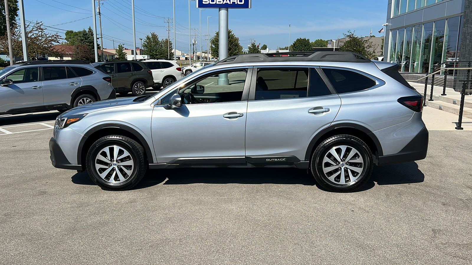 2020 Subaru Outback Premium 3