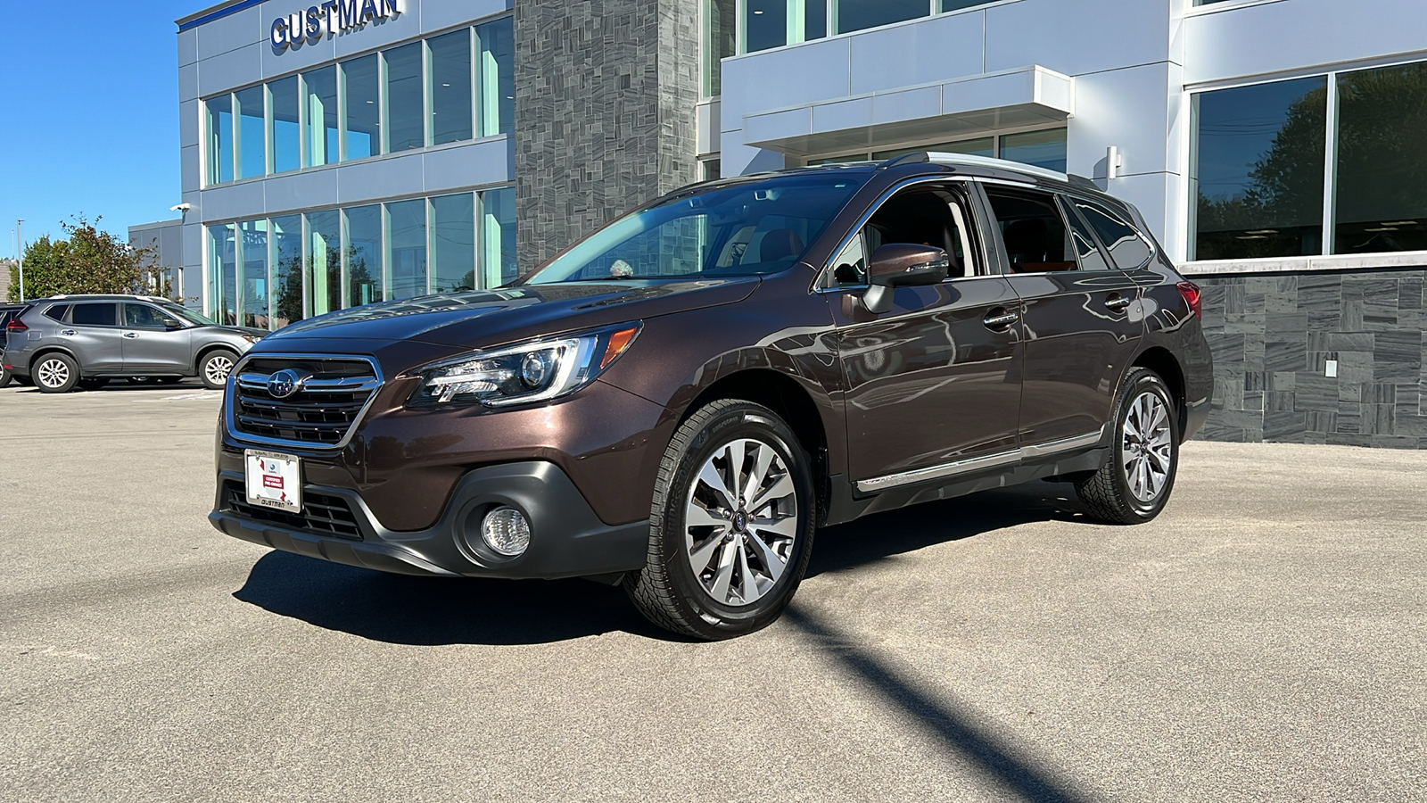 2019 Subaru Outback Touring 2