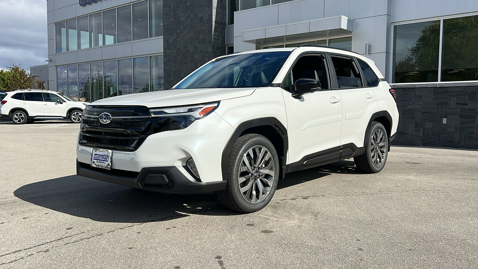 2025 Subaru Forester Touring 1