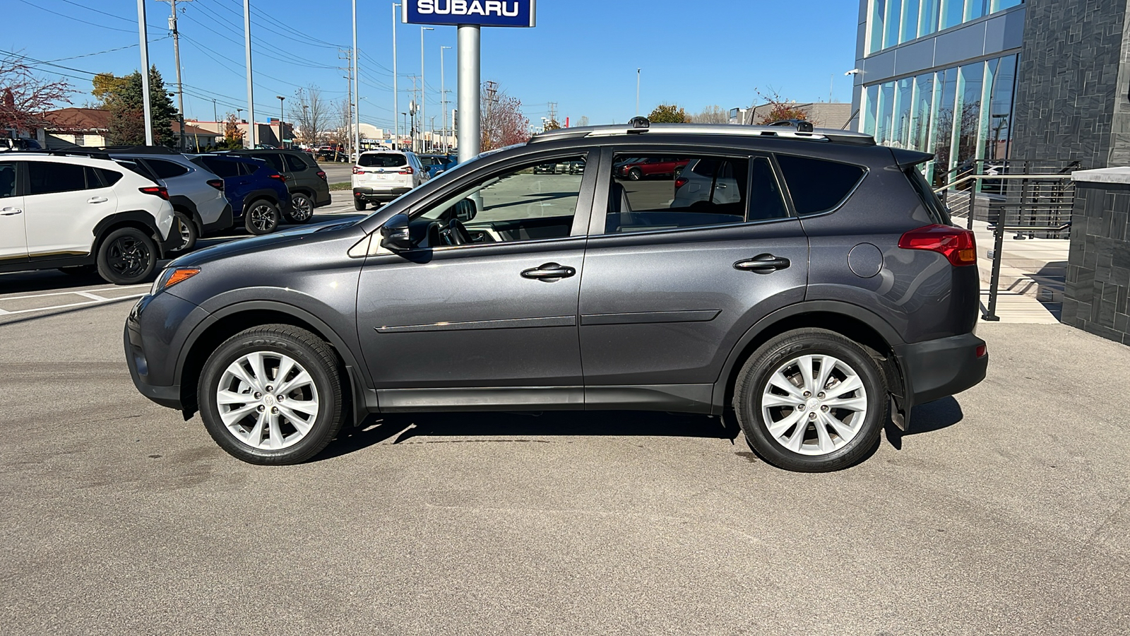 2015 Toyota RAV4 Limited 3