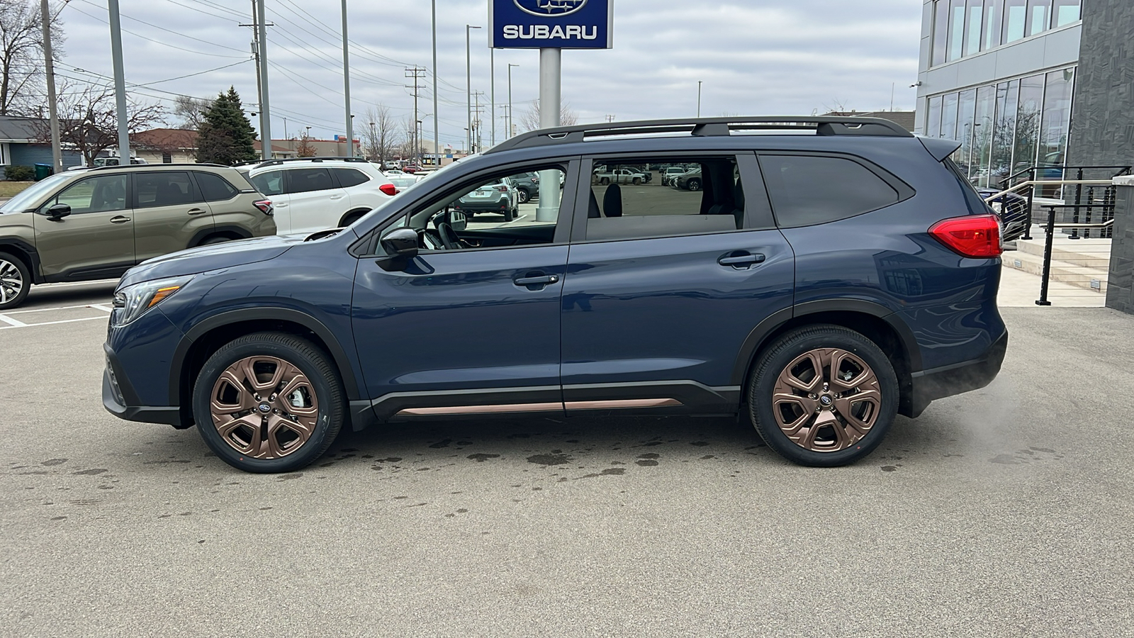 2025 Subaru Ascent Bronze Edition 3