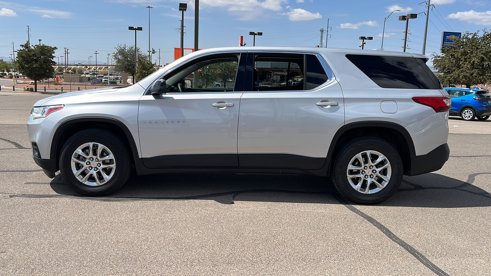 2021 Chevrolet Traverse LS 4