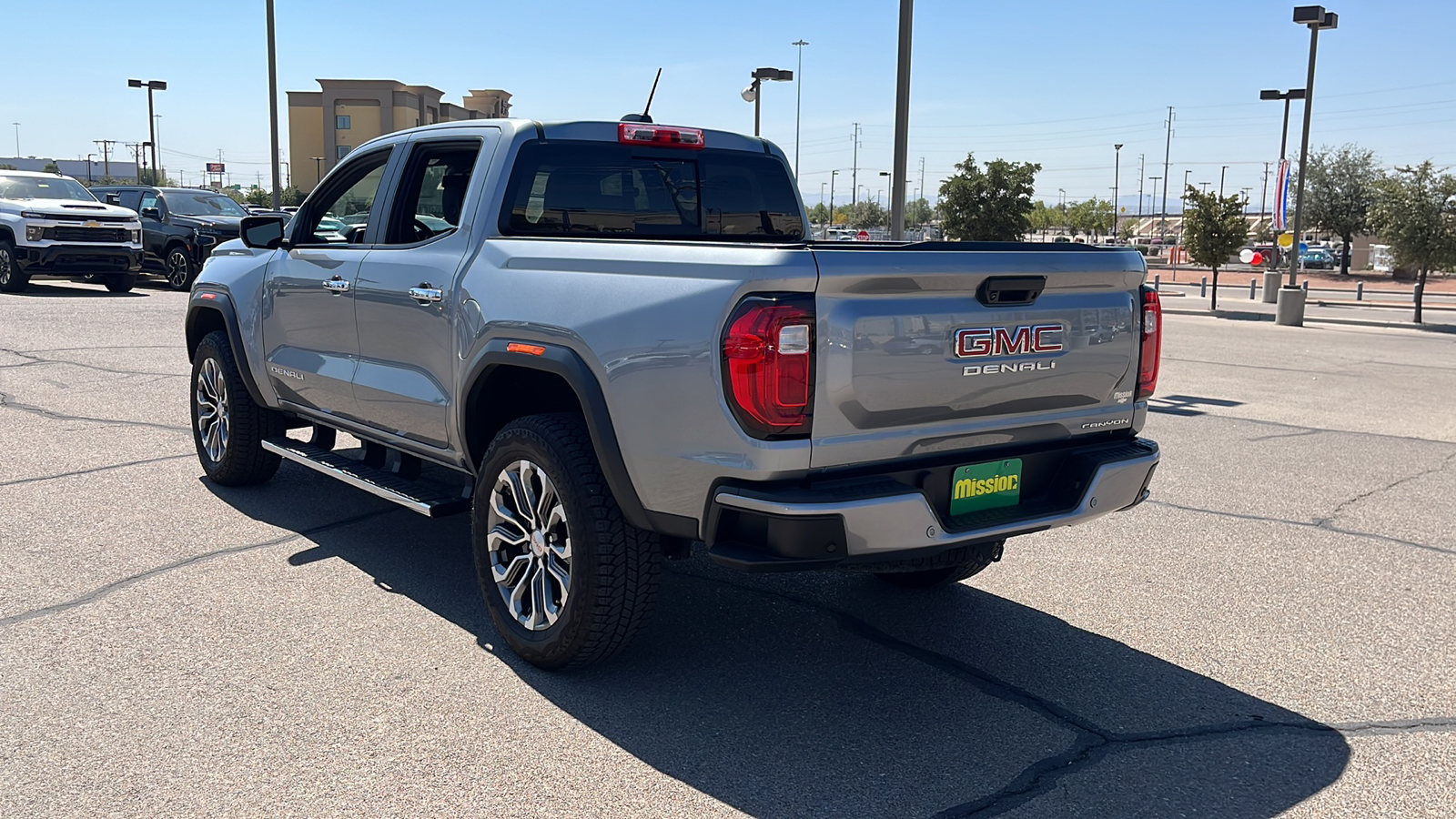 2023 GMC Canyon 4WD Denali 6