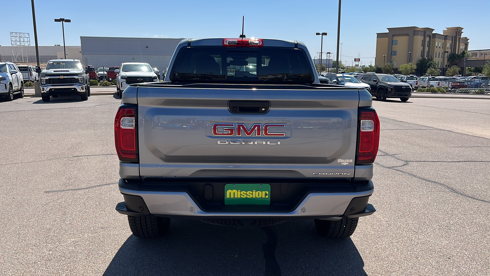 2023 GMC Canyon 4WD Denali 7