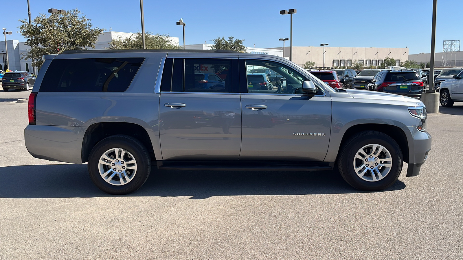 2020 Chevrolet Suburban LS 9