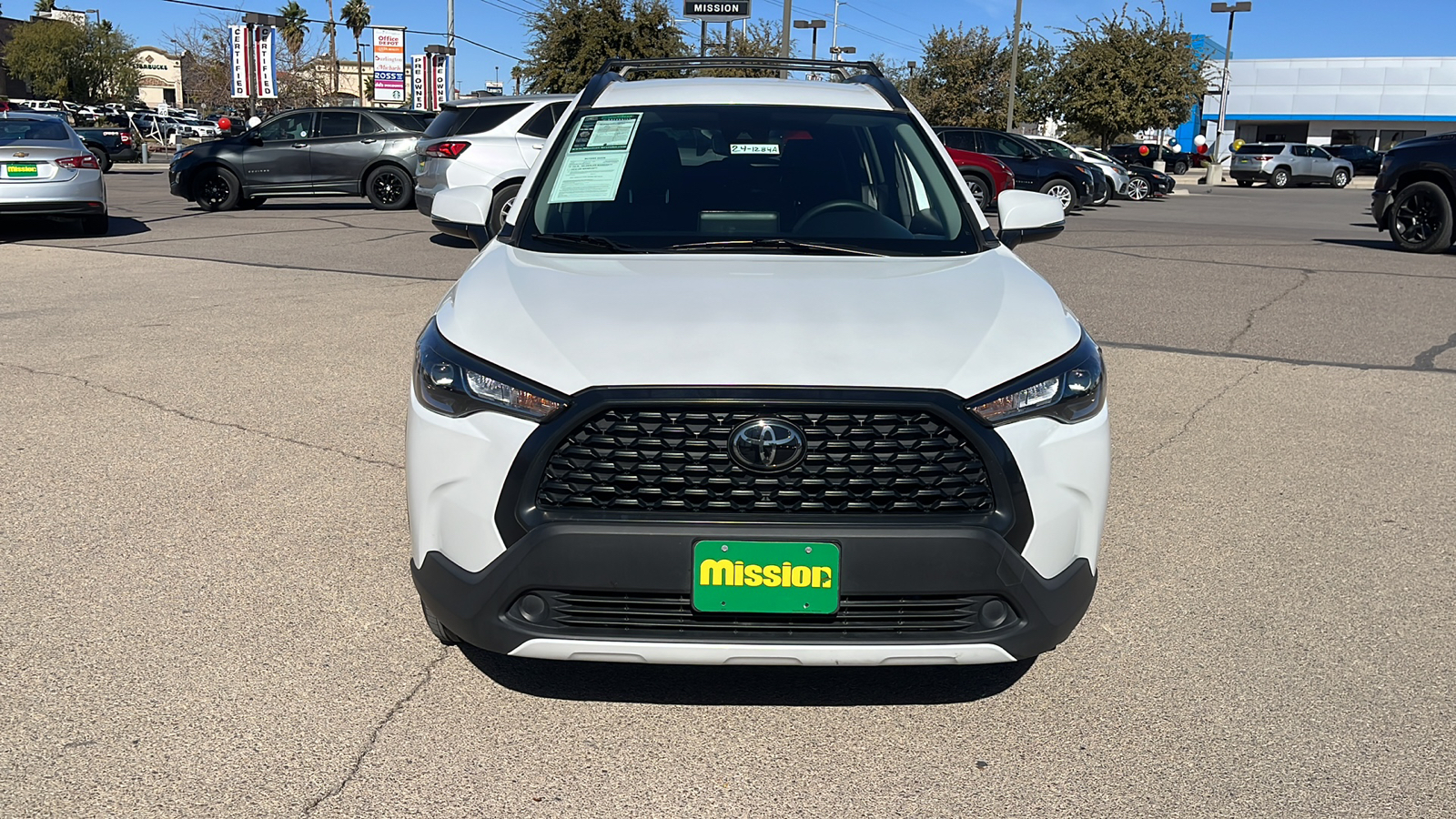 2022 Toyota Corolla Cross LE 2