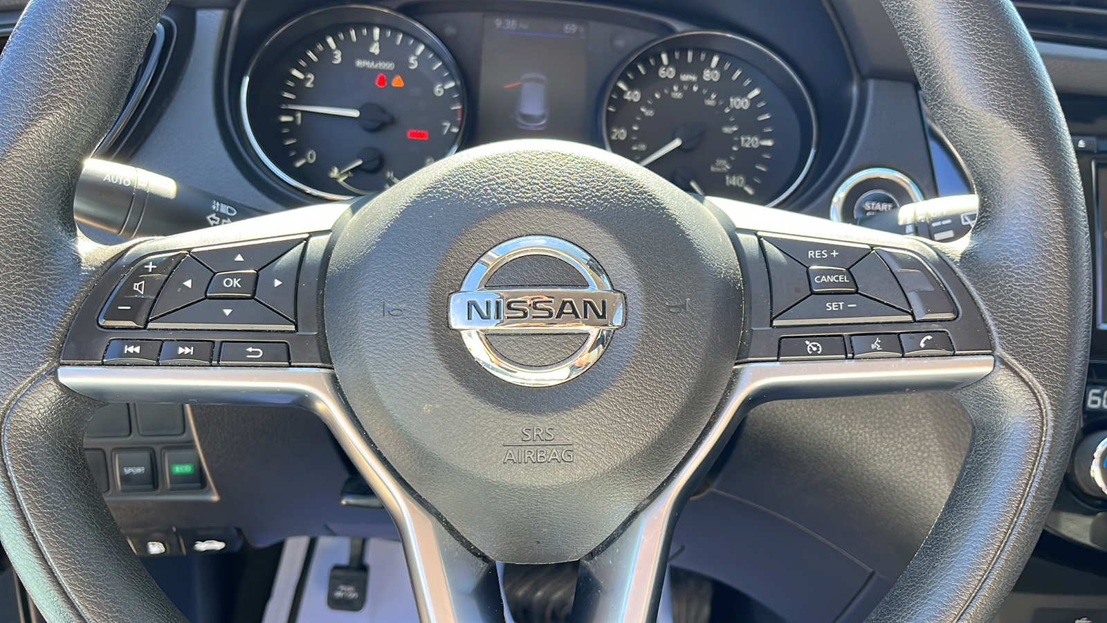 2020 Nissan Rogue Sport SV 15
