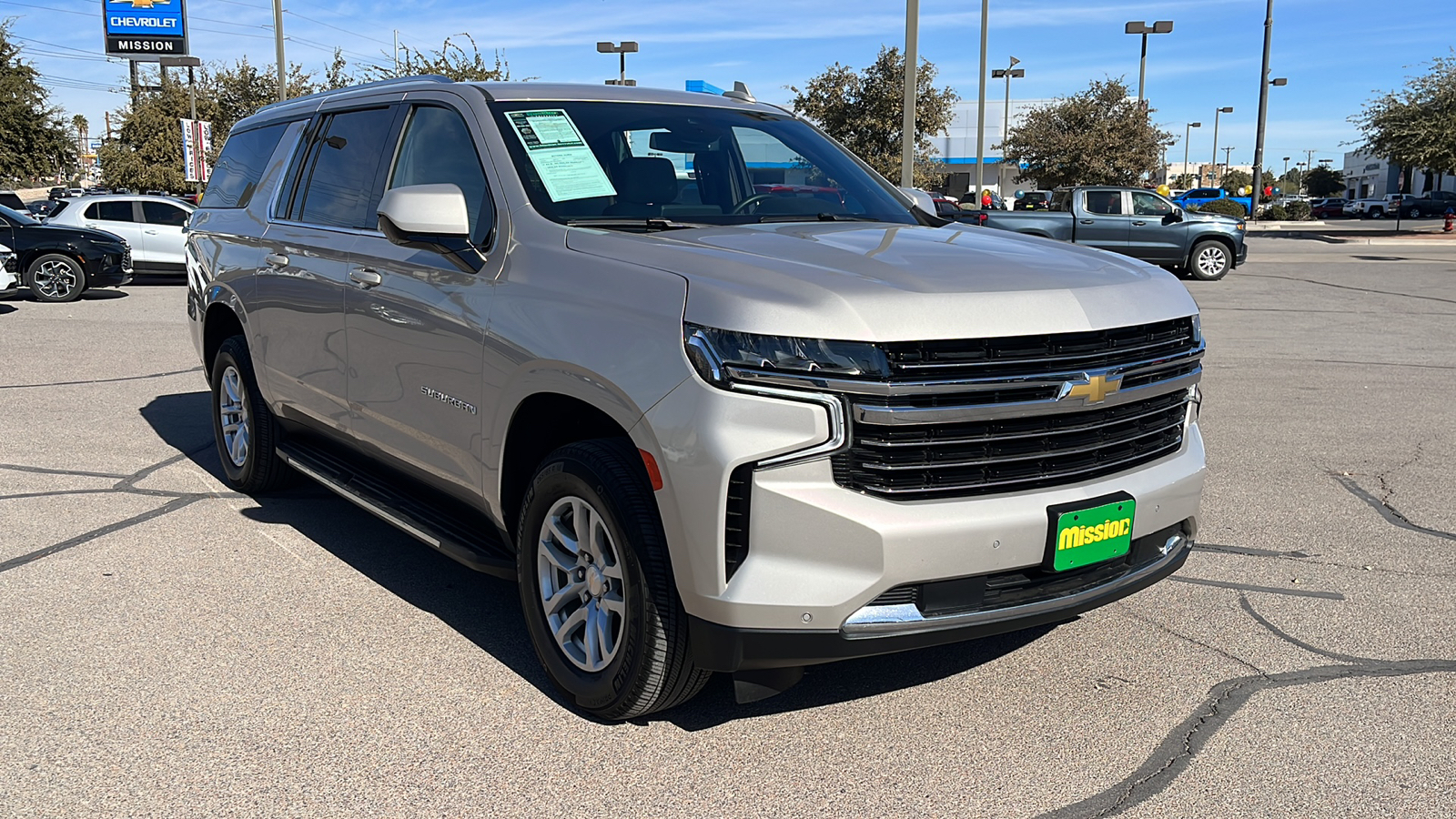 2023 Chevrolet Suburban LT 1