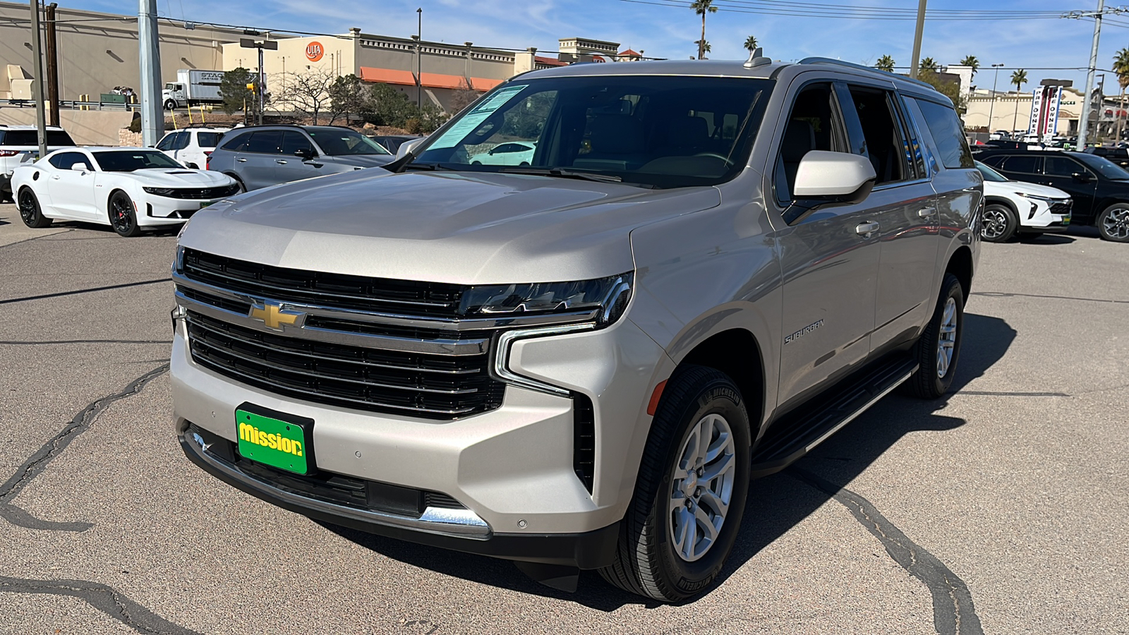 2023 Chevrolet Suburban LT 3