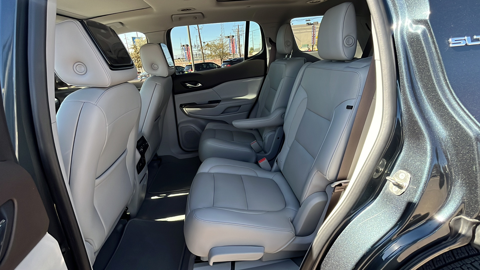 2019 GMC Acadia SLT 24