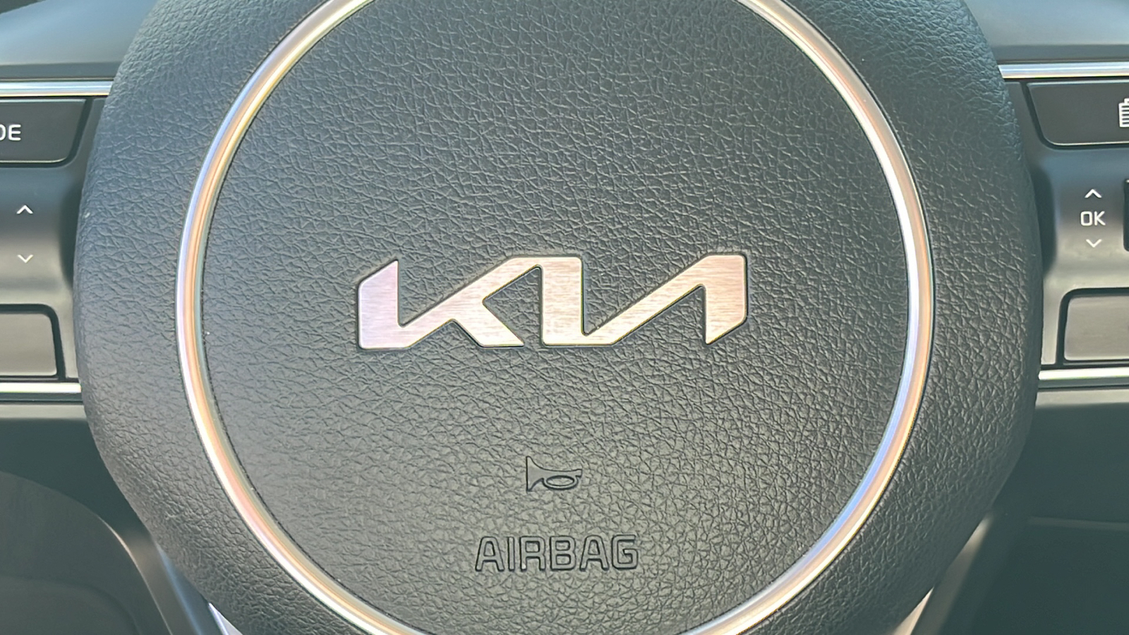 2022 Kia K5 LXS 17