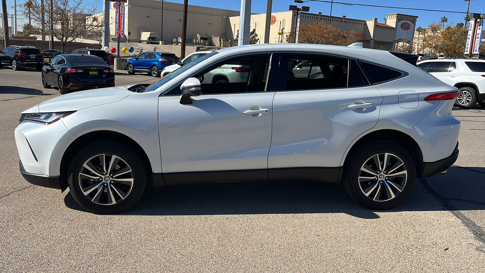 2023 Toyota Venza LE 4