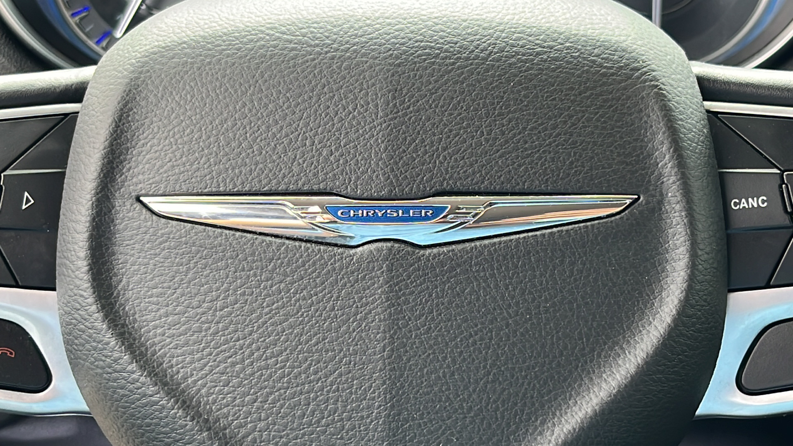 2021 Chrysler 300 Touring 17
