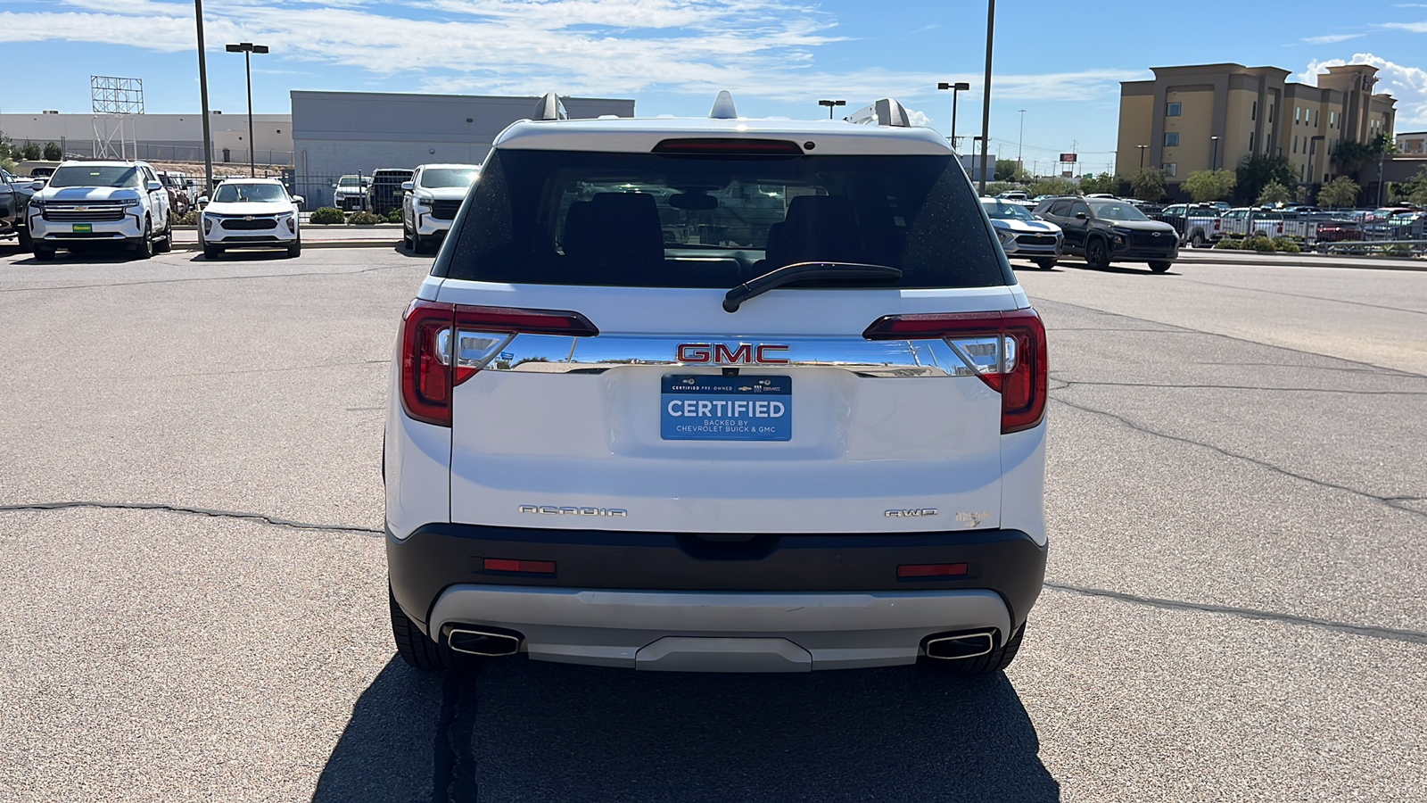 2023 GMC Acadia SLT 7