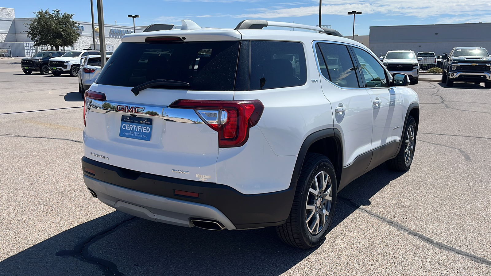 2023 GMC Acadia SLT 8