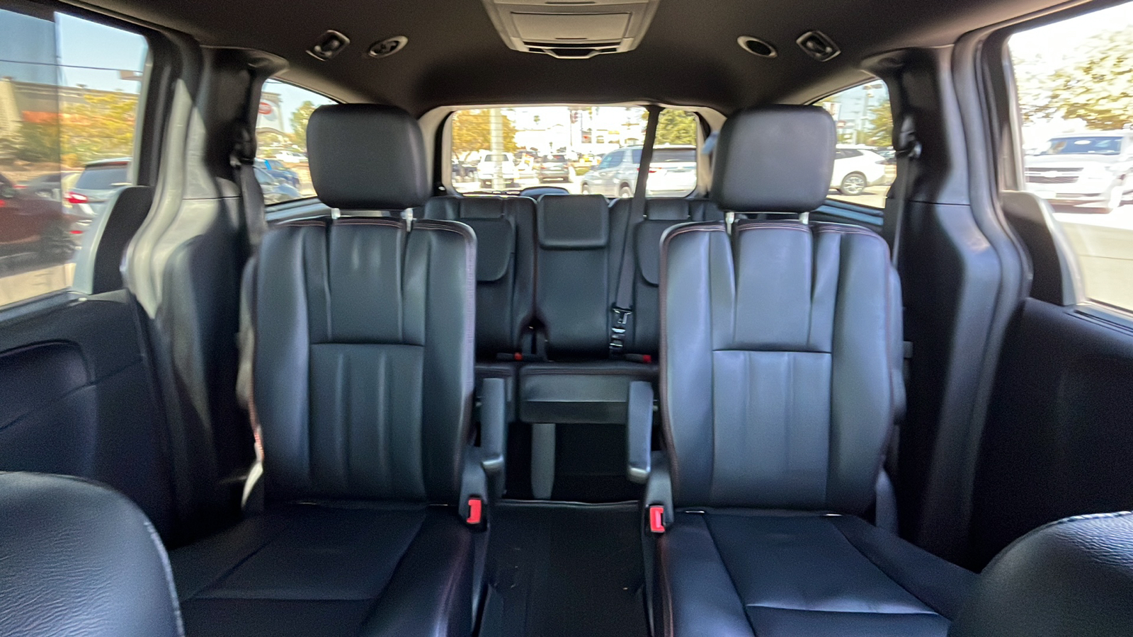 2019 Dodge Grand Caravan GT 23