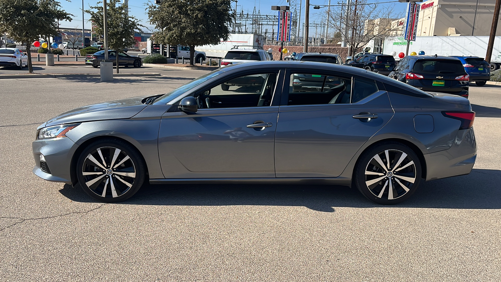 2022 Nissan Altima 2.5 SR 4