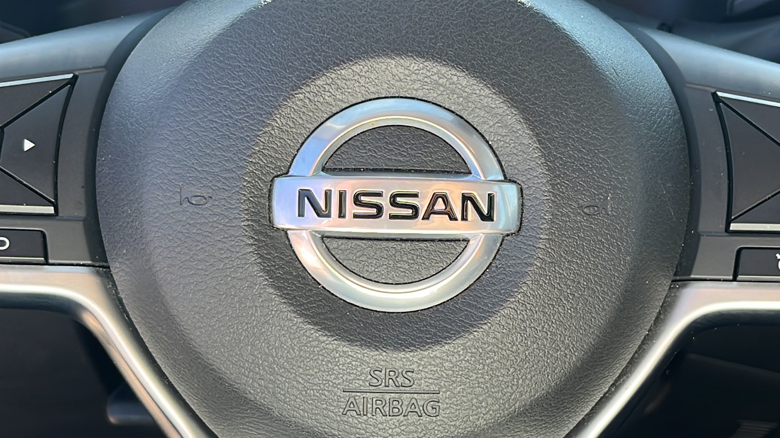 2022 Nissan Altima 2.5 SR 17