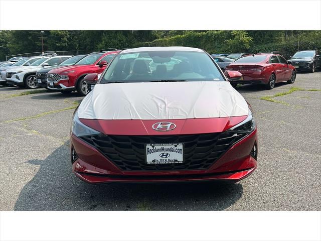 2023 Hyundai Elantra SEL 3