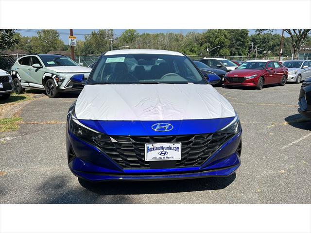 2023 Hyundai Elantra SEL 2