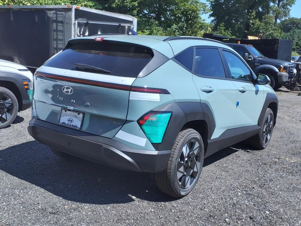 2025 Hyundai Kona SEL 4