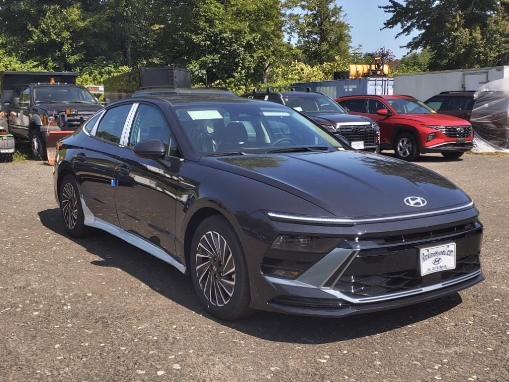 2025 Hyundai Sonata Hybrid SEL 3